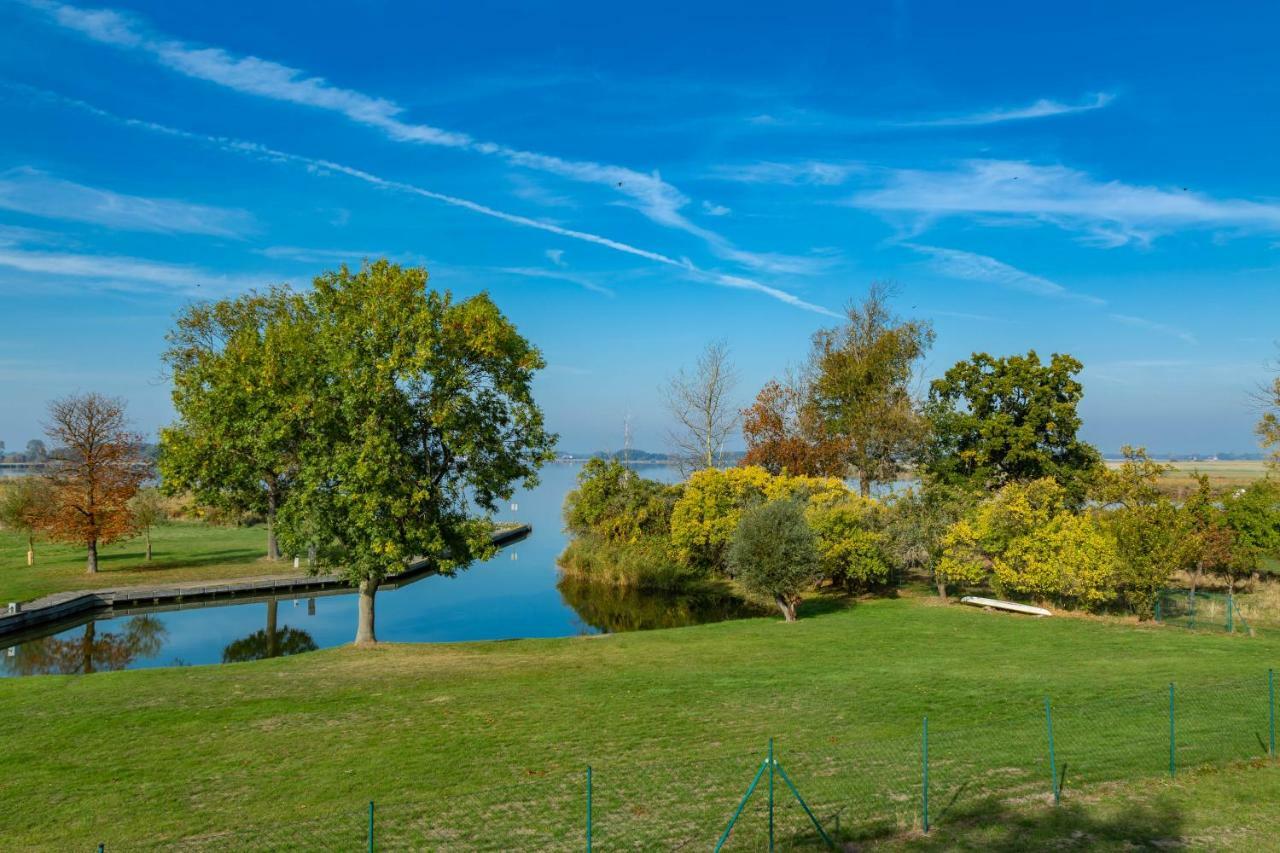 Ferienwohnung Achterwasser Mit Terrasse Dewichow Exterior foto